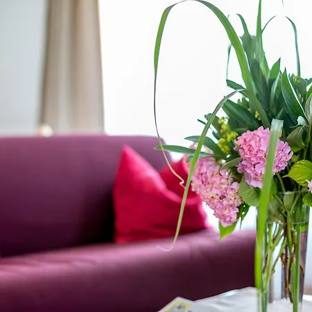 Otel Schoenblick 4*