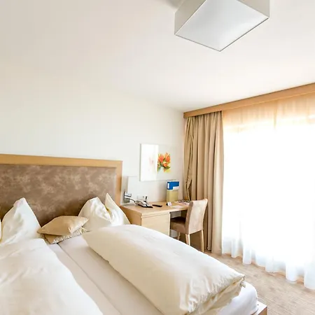 Schönblick Hotell 4*