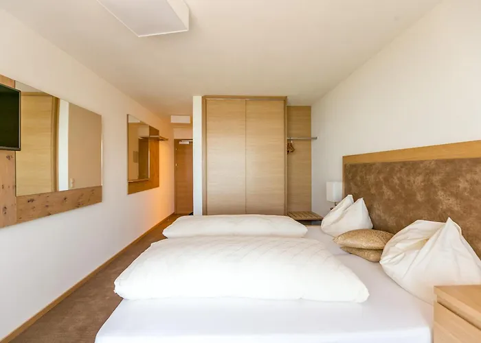 斯科恩布里克酒店 洛查贝布里根