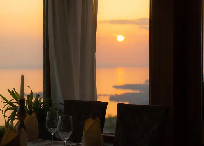 斯科恩布里克酒店 酒店 洛查贝布里根